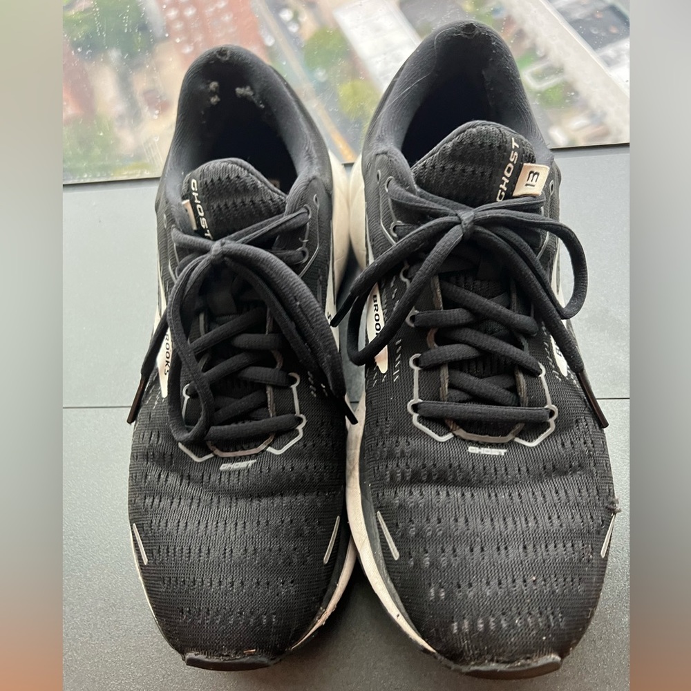 Brooks Ghost 13 running shoe in women’s size 9.5.